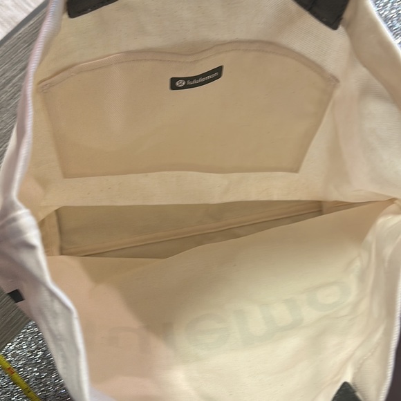 Lululemon Double-Handle Canvas Tote Bag 17L in natural/grey sage unisex - Picture 11 of 11